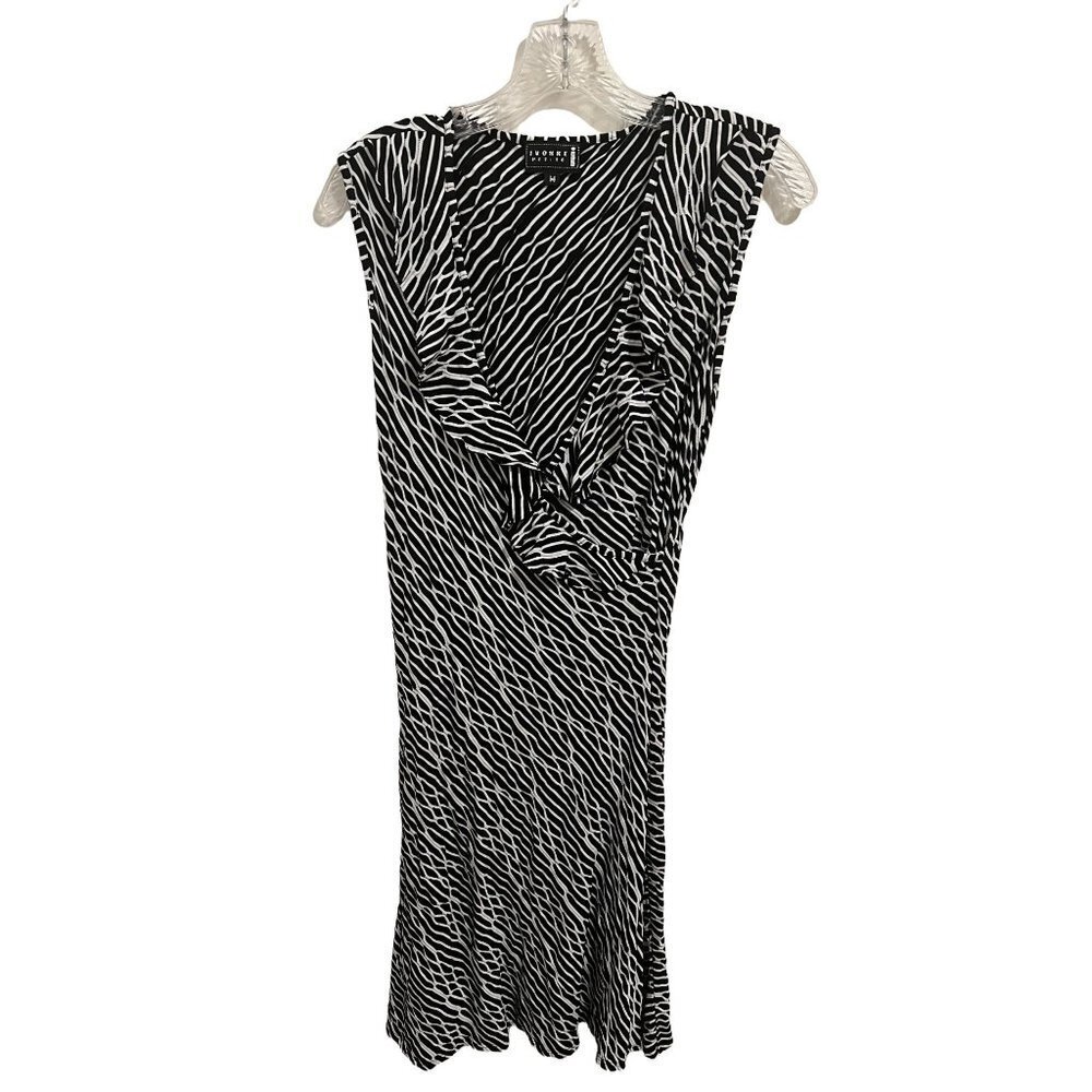 Ivonne Petite sleeveless Black/white Dress Woman’s size med